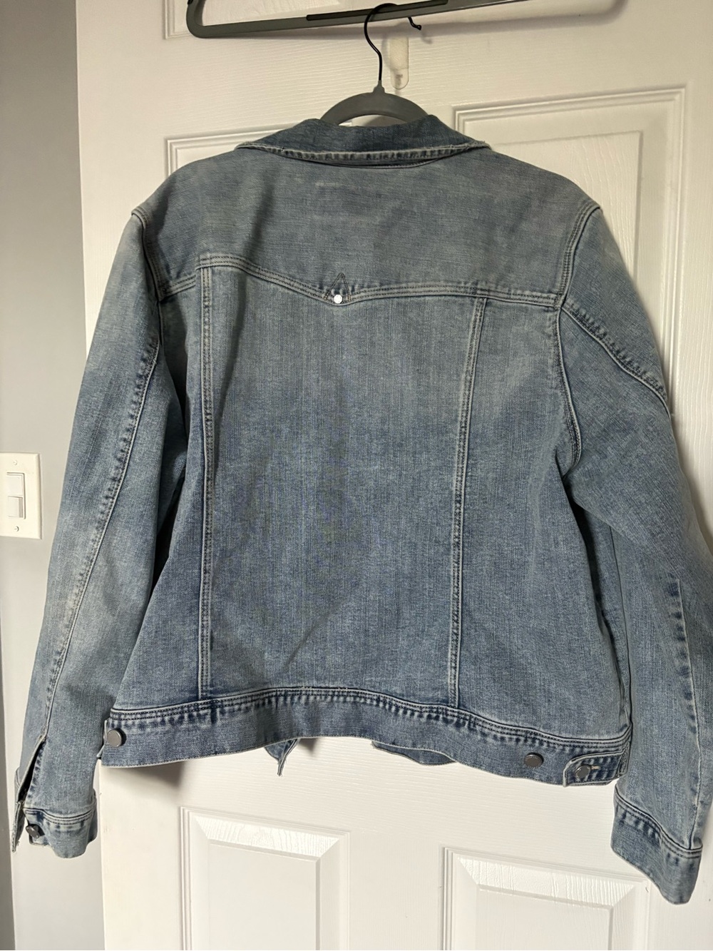 Liverpool Light Wash Denim Jacket - Women's Blue Trucker - Picture 3 of 3